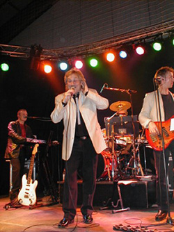 Ric. og Kim og hallo.jpg (58243 bytes)